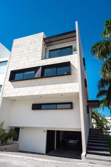 Villa *private Rooftop Pool* 5 Min Walk To Beach 5bdr Cancun
