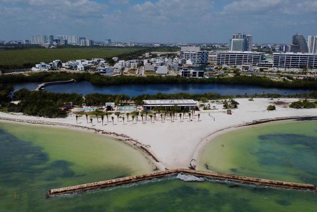 Villa *private Rooftop Pool* 5 Min Walk To Beach 5bdr Cancun