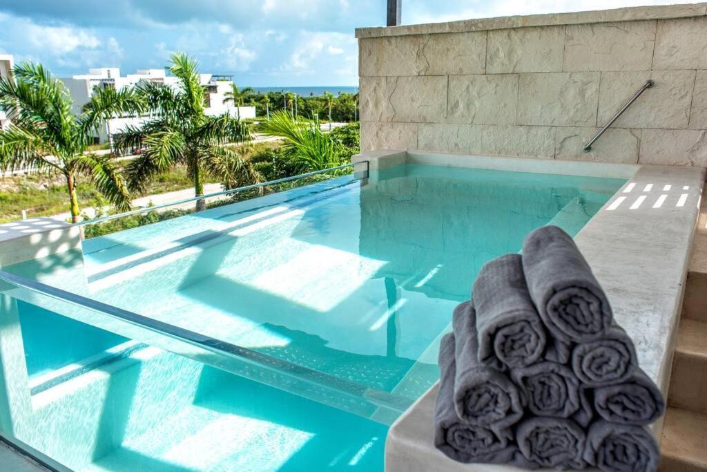 *private Rooftop Pool* 5 Min Walk To Beach 5bdr Cancun